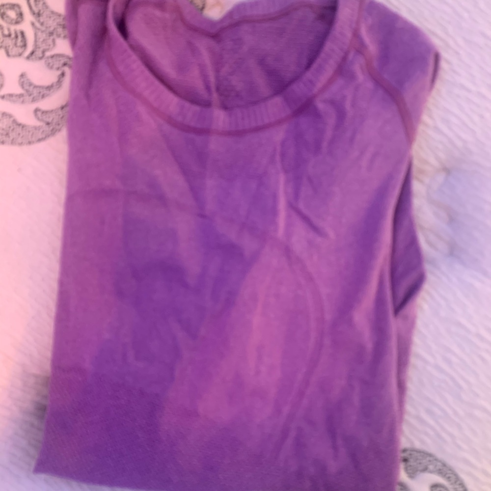 Lululemon long sleeve workout shirt